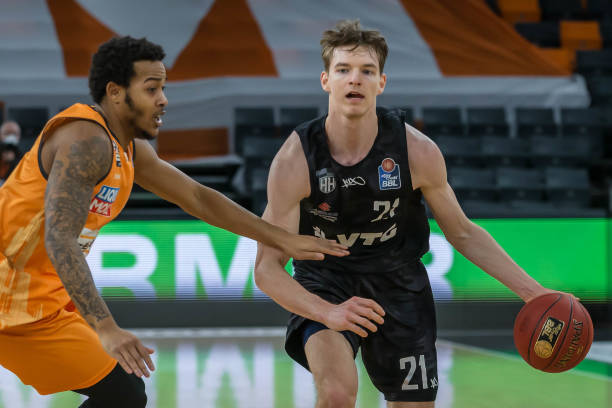 有稳定的三 有稳定的三