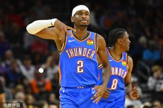 冷静著称的 冷静著称的